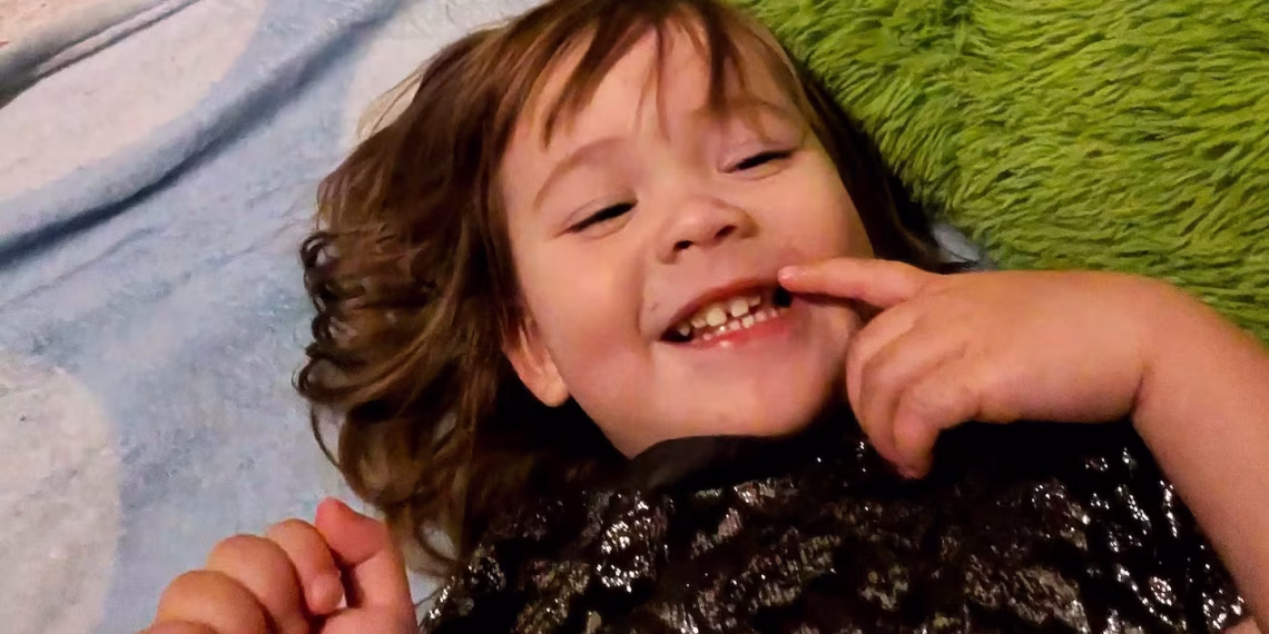 Una niña de tres años